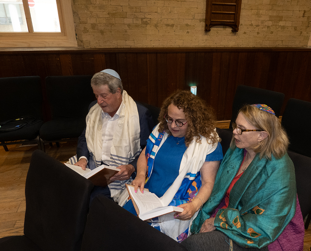 A book group in conversation